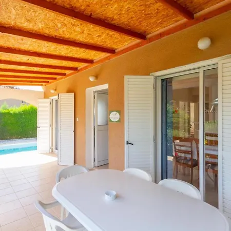 Lela Pente Villa